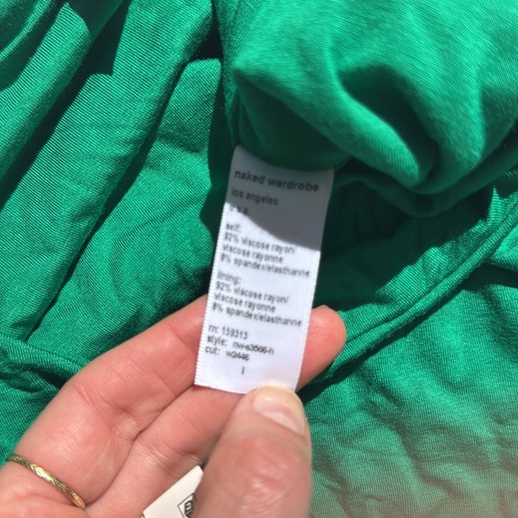 NAKED WARDROBE Scoop Waist Miniskirt in Kelly Green - Picture 3 of 4